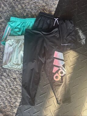 Bundle of 4 Girls Bottoms